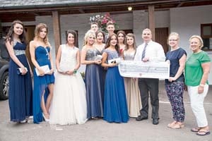Lakers prom makes pounds for charity