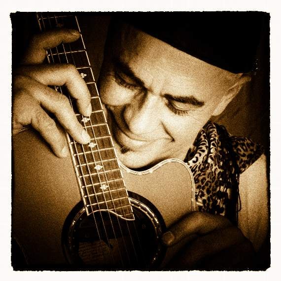 Distinctive voice in acoustic music to perform in Calstock
