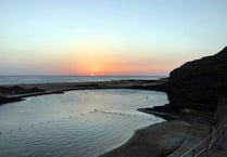 Bude Sea Pool re-opens after yearly drain 