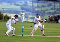 Tilley, Clements and Crocombe keep their nerve on the chase