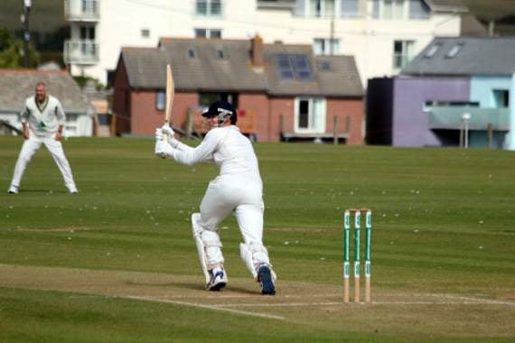 Seasiders survive by the skin of their teeth despite Blazey defeat