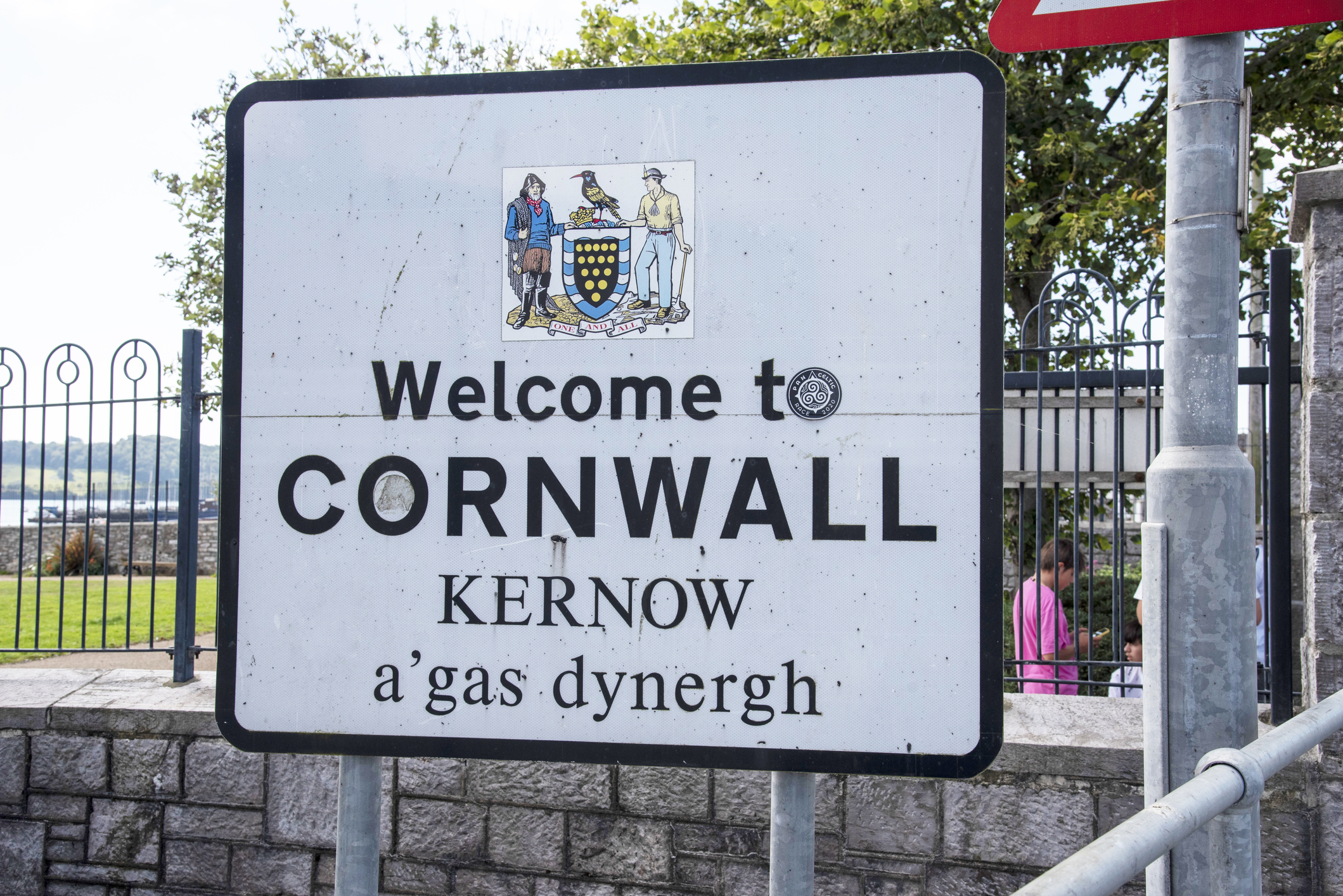 Council adopts bilingual signage policy