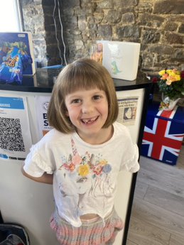 Arabella cut off 12 inches of hair for charity 