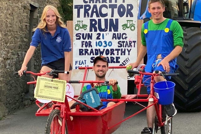 Young Farmers hold ‘Tour de Bath Tub’