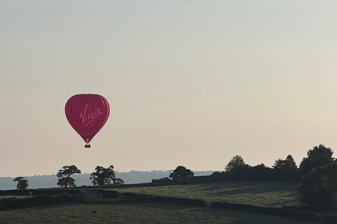Hot air balloon in Launceston