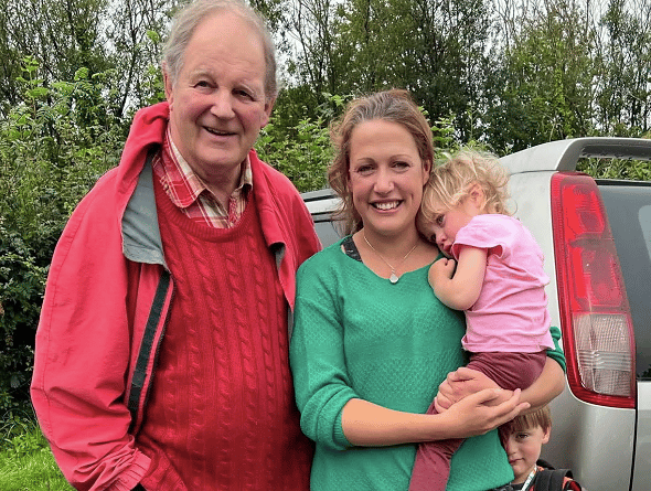 Celebrated children’s author Sir Michael Morpurgo OBE, pictured with Cllr Cheryl Cottle-Hunkin, has lent his support to the campaign to save Devon’s mobile libraries