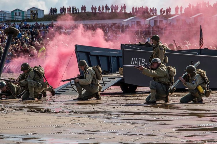 The re-enactment held at last year's Bude at War event watched on by hundreds