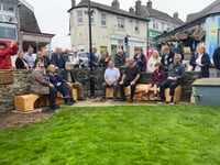 New benches 'commemorate' iconic Bude tree