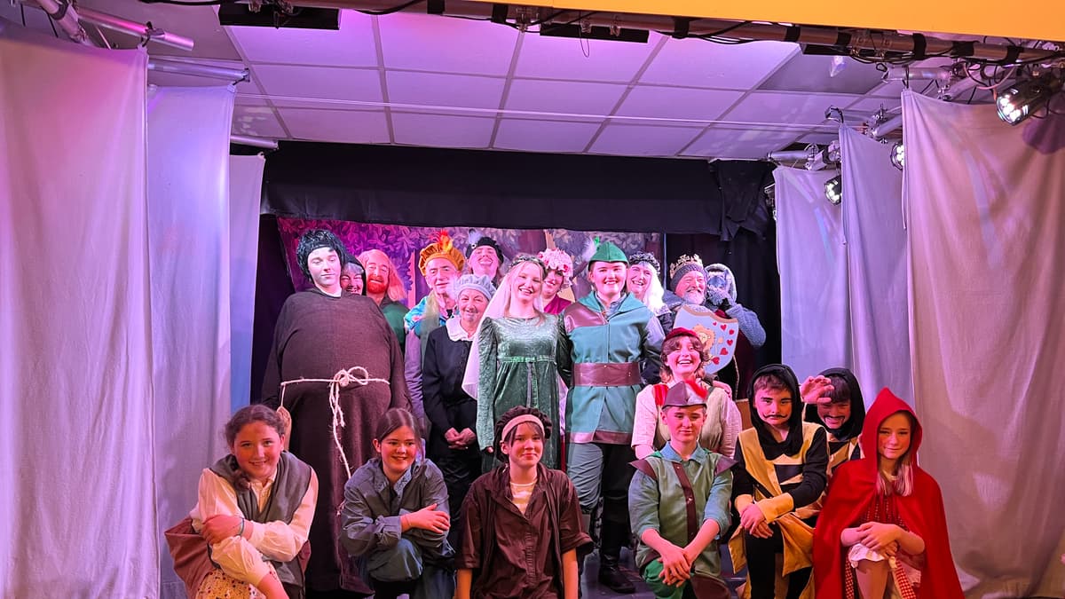 'A proper panto' - A review of Stoke Climsland Amateur Theatrical Society's latest performance
