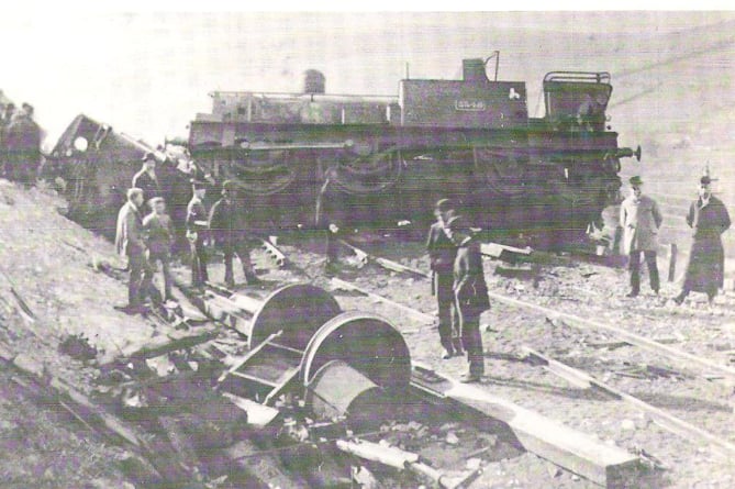 Inspection scene photograph from the 1895 crash