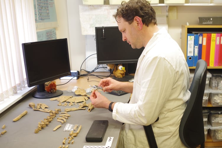 Dr Richard Mikulski, a bone specialist from Cornwall Archaeological Unit (CAU) analysed the skeletons
