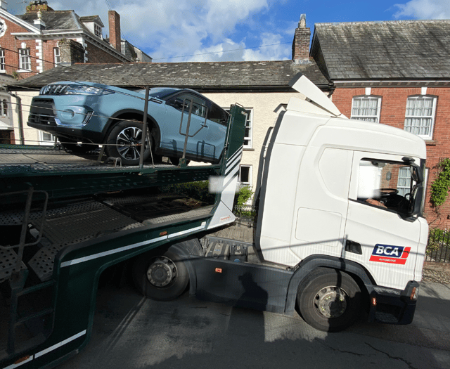 Road blocked after HGV collides with wall in Launceston