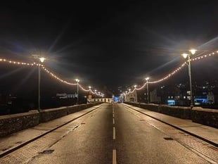 Volunteers sought to help install Christmas lights 