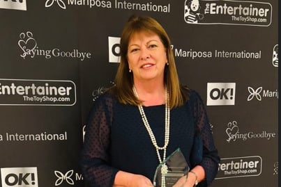 Karen Stoyles Cornwall Bereavement midwife with her award