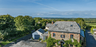 Run your own pub with this bar and restaurant for sale 