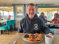 Independent councillor clings on in Bude