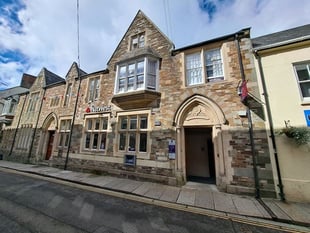 Hub to help fill gap left by banks