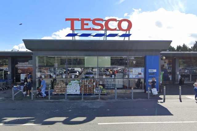 Supermarket defends decision to scrap checkouts