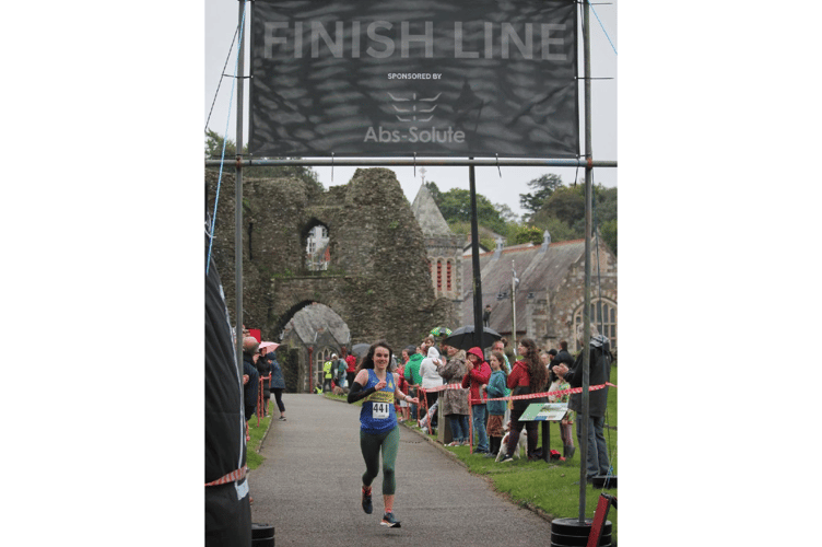 Truro Running Club’s Jo Temple was the first lady over the line in 46:07.
