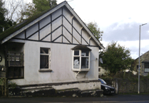 Planning: Council approves use of caravan on land