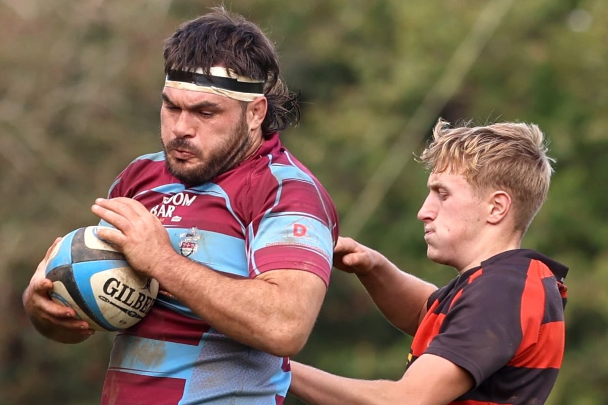 Fry and Saxton cross twice as Bude respond in style