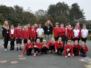 Students wowed after visit from inspirational local swimmer