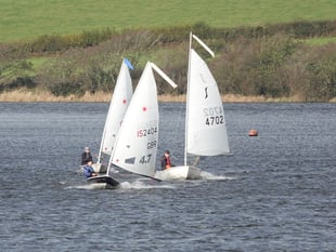 Wind reduces sailing at Upper Tamar Lake to one race