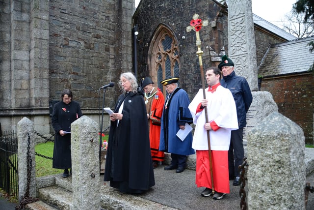 Holsworthy honours war heroes