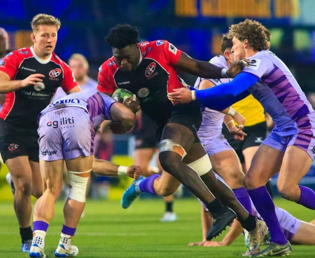 Pirates rally late on to earn bonus-point at high-flying Worcester