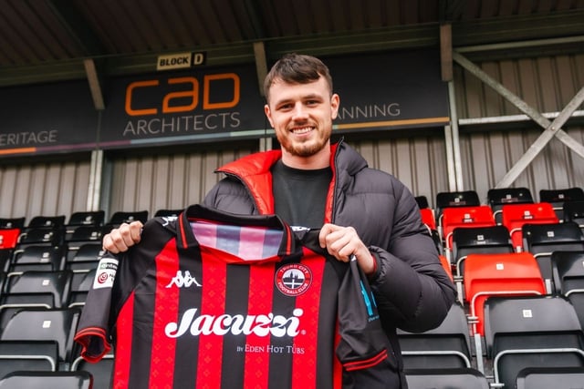 Tinners sign striker Stretton to aid survival bid