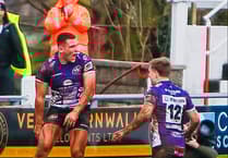 Moody helps inspire Pirates back to winning ways against Exiles