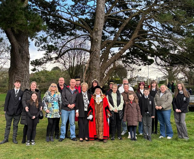 Cherry tree planted to honour long serving town crier 