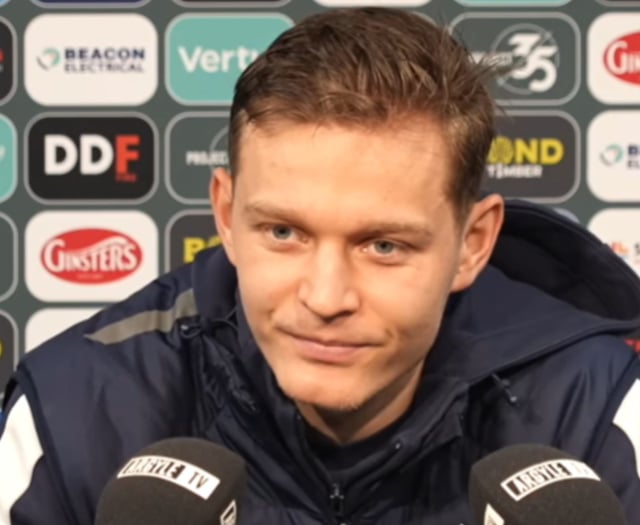 Five-star showing from Argyle helps topple the league leaders