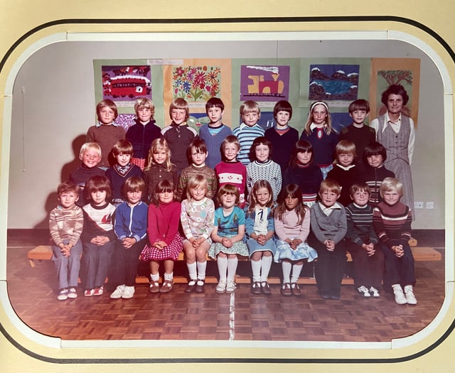 Looking Back: Can you recognise your classmates from 1979? 