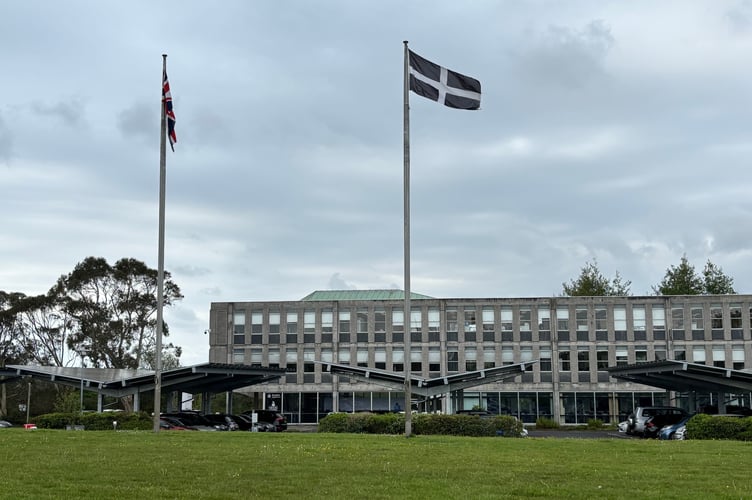 The St Piran's flag flying outside Lys Kernow / County Hall in Truro.  (Pic: Lee Trewhela / LDRS)
