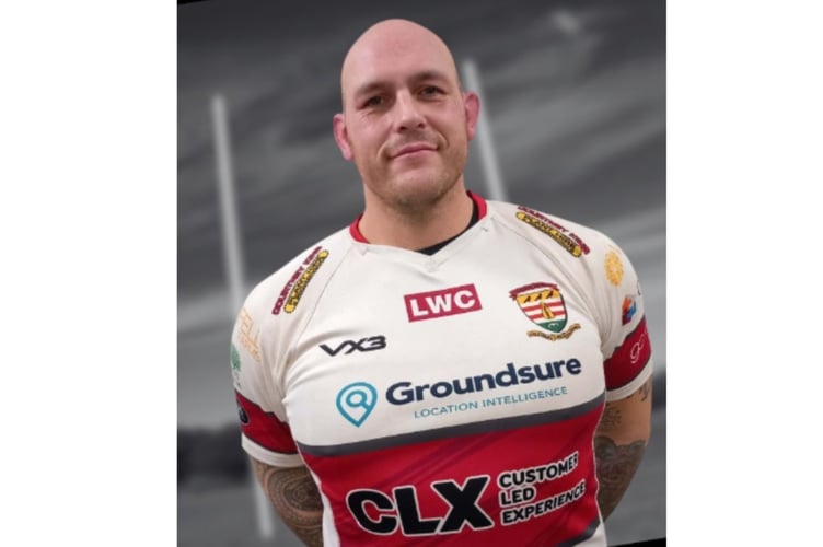 Camborne have signed experienced forward Herbie Stupple until the end of the season