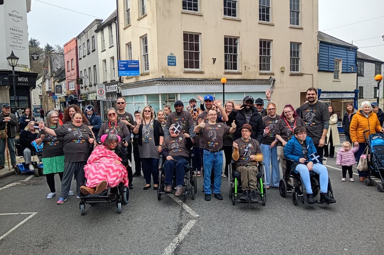 Bowden Derra joined the parade and brought a smile to local people when they surprised them with their own choreographed dance moves for some of the traditional Cornish songs