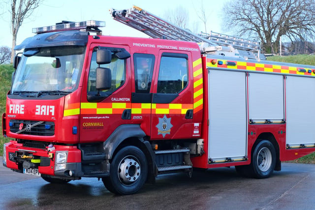 Fire crews battle blaze at Stoke Climsland barn