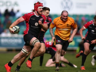 Pirates ease past Chinnor to maintain top six push