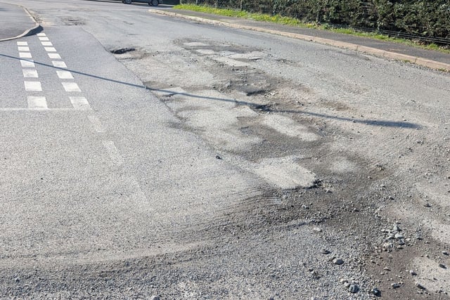Councils warned over pothole repairs