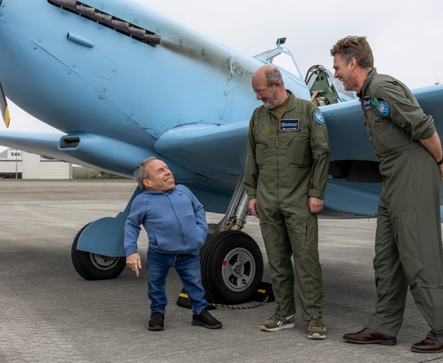 Star Wars actor among the crowds 