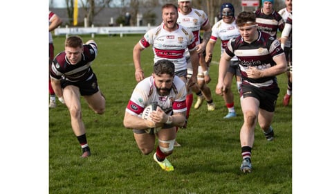 Camborne head to Luctonians within reach of National League One