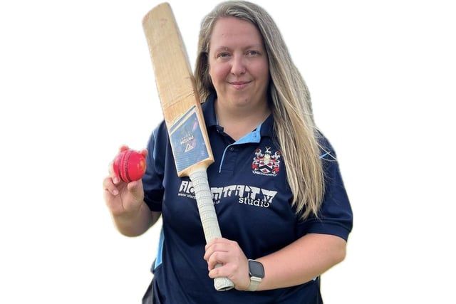 Barnes and Whitefield share 17 wickets in Division Six East