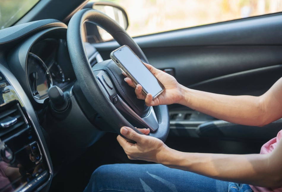 Experts warn hands-free phone use can still overload drivers