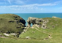 Coastal Cornwall: Amazing window on the Atlantic Ocean near Boscastle