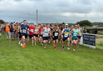 Reynolds storms to victory at Bude Lifeboat Run
