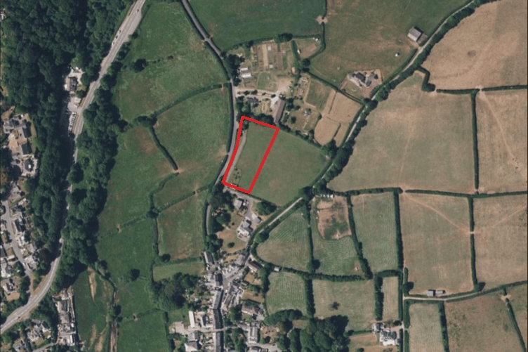 An aerial view of the part of Stratton where the site (marked in red) is located. (Picture: Cornwall Council)