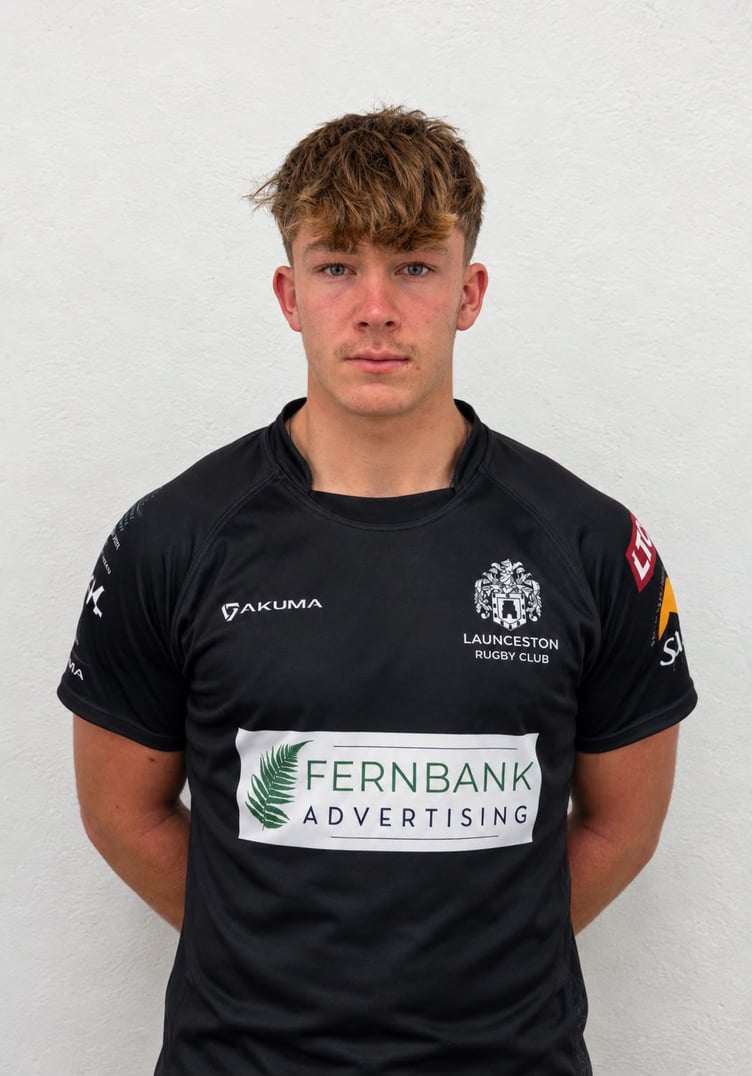 Young fly-half Albie Newton kept up his impressive start in adult rugby by slotting six kicks, including five conversions.